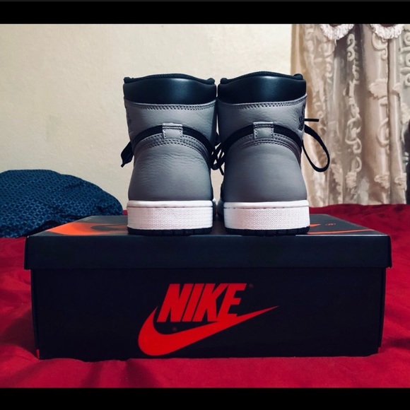 Air Jordan 1 Retro High OG Shadow 2018 - Picture 3 of 8